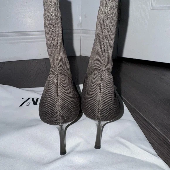 BRAND NEW Zara dark brown women's sock boots Size 6.5 - Picture 3 of 5